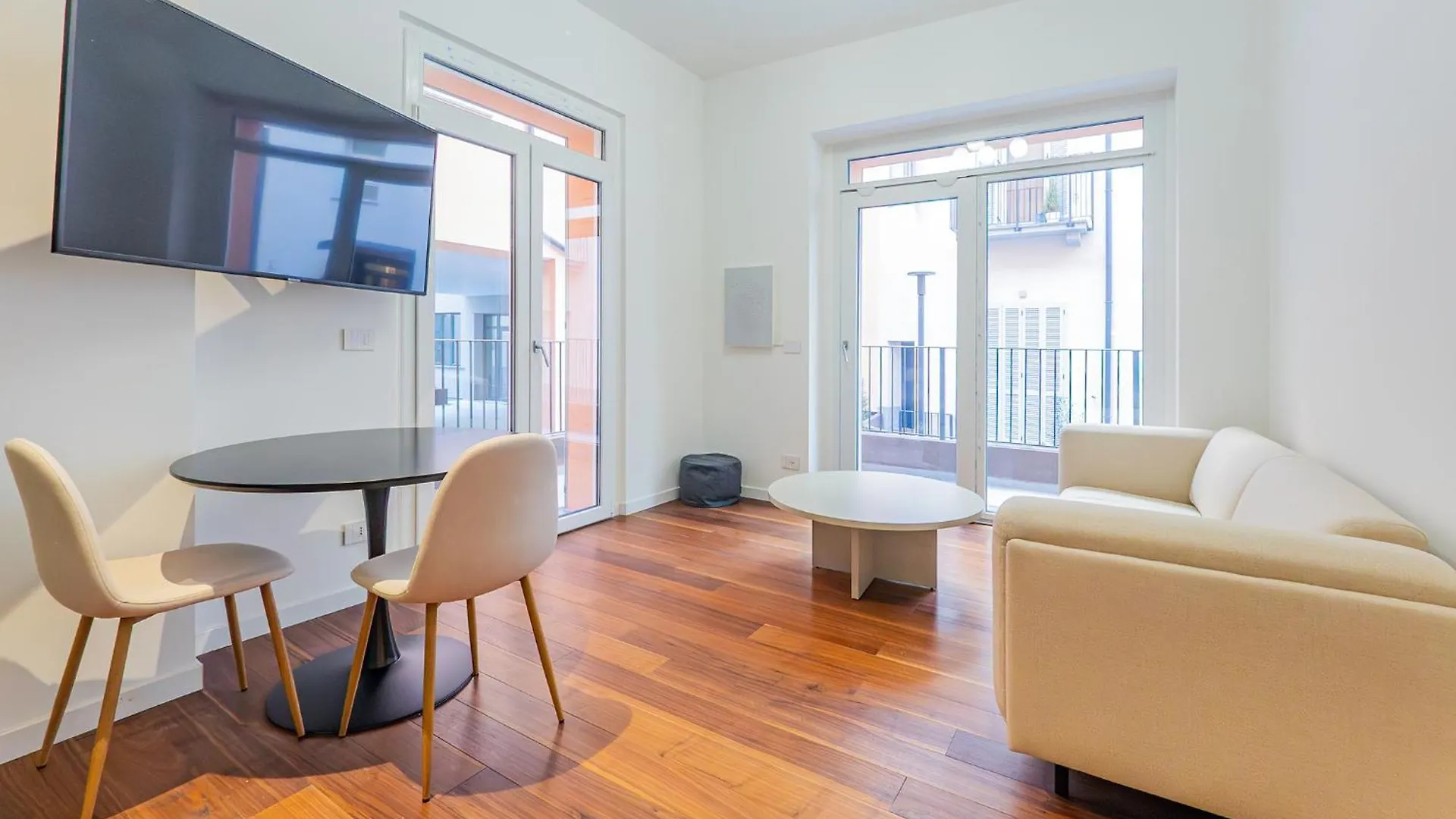 Baires Apartment Milan Italy